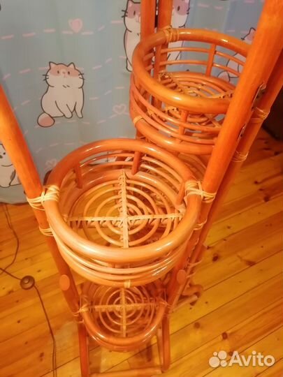 Подставка для цветов - ширма из ротанга