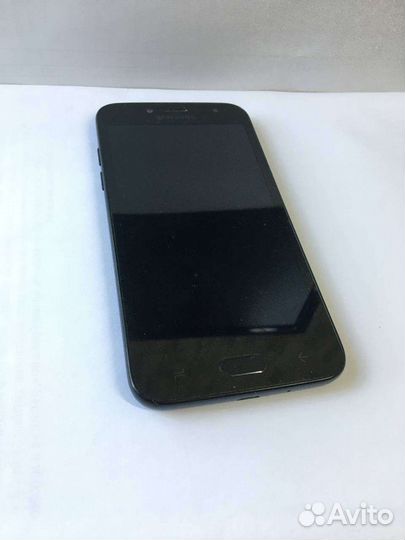 Телефон Samsung Galaxy J2