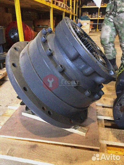 Редуктор поворота Volvo EC290CLD