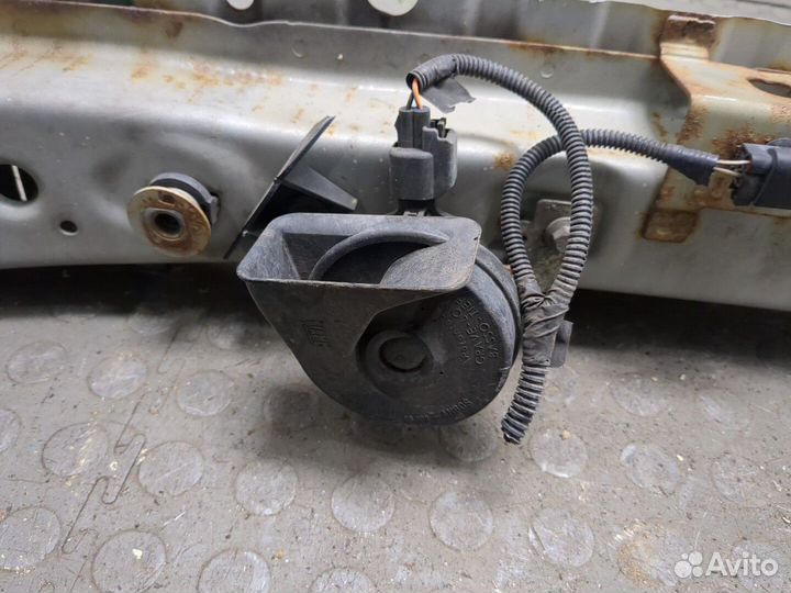 Усилитель бампера Ford Focus 2, 2004