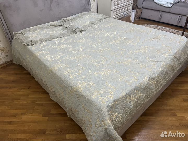 Покрывало на 2 х спальную кровать с 2-наволочками