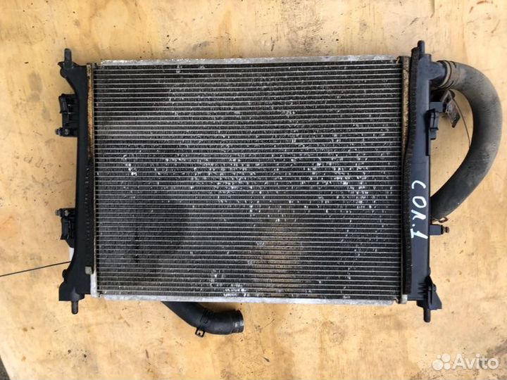 Радиатор охлаждения двигателя Hyundai Solaris 1