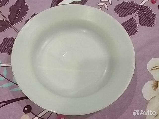 Пластиковые тарелки