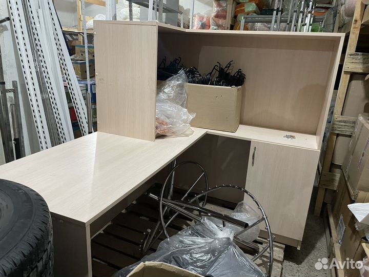 Письменный стол