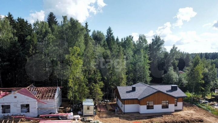 Коттедж 150 м² на участке 7 сот.