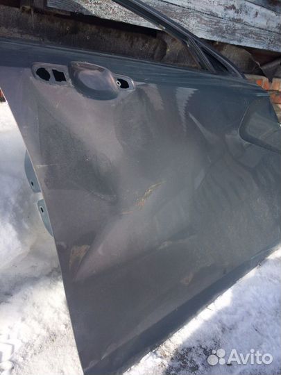 Передняя дверь на весту