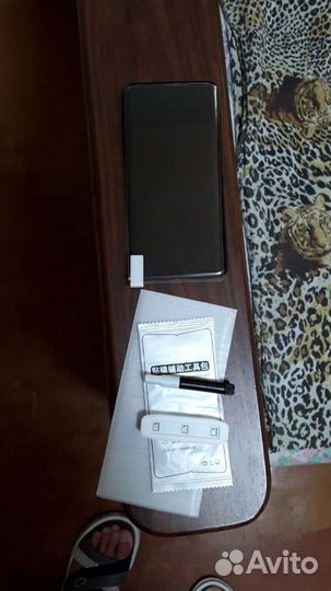 Защитное стекло на Samsung Note 10 Plus