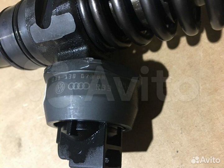 Насос форсунка 038130073BN Audi VW 1.9TDI