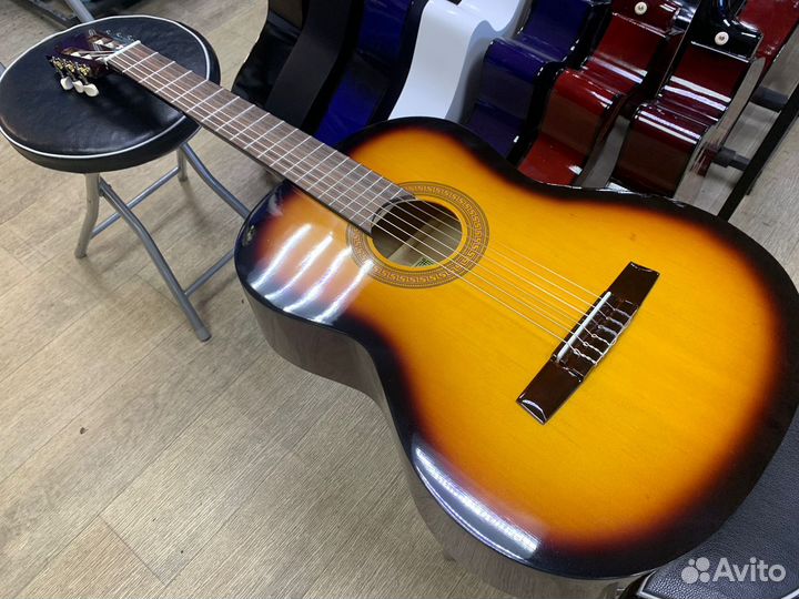 Гитара классическая с нейлоновыми струнами