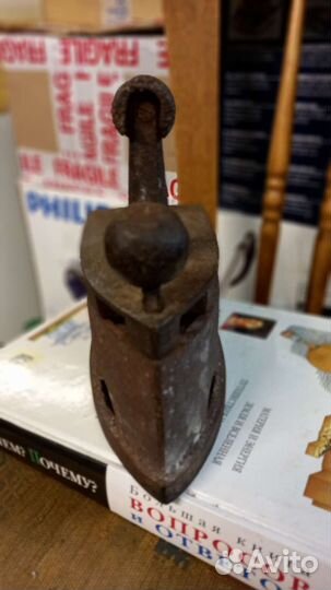 Очень старый утюг