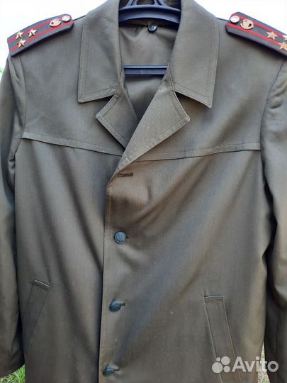 Плащ офицерский. Размер 52