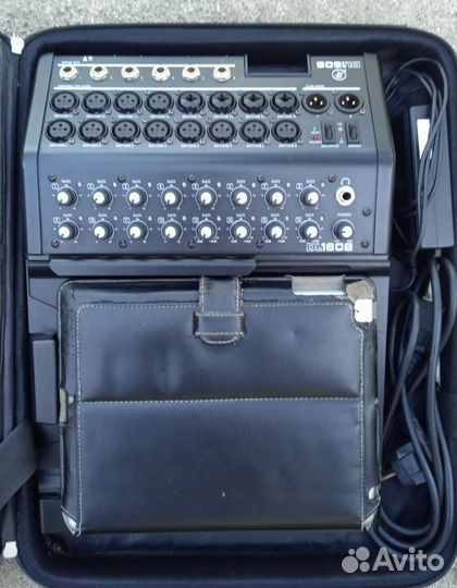 Микшерный пульт Mackie DL -1608