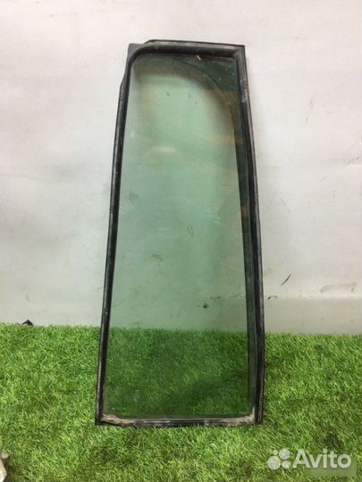 Стекло двери заднее левое Toyota Land Cruiser J200