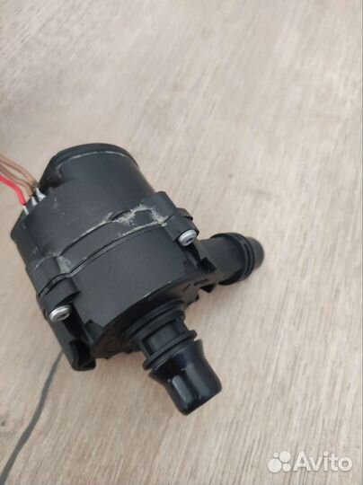 Насос системы охлаждения A0005003500