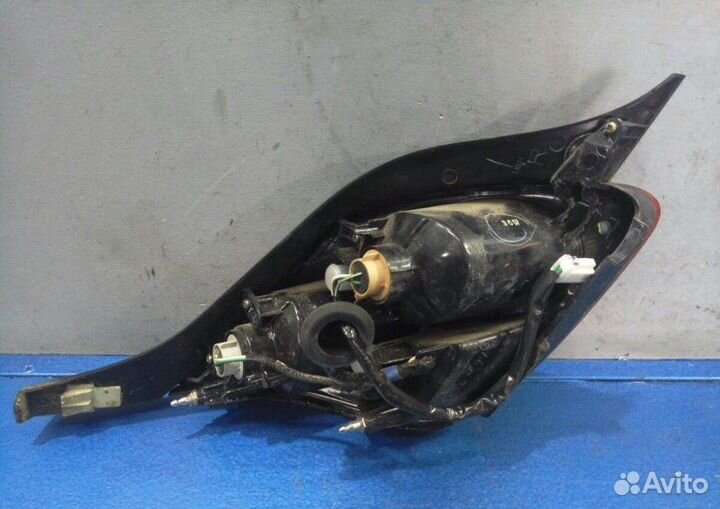 Фонарь правый Lexus Sc430 UZZ40