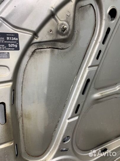 Капот Volkswagen Jetta 5 2005-2011