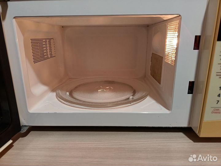 Микроволновая печь Samsung mw63fr бу