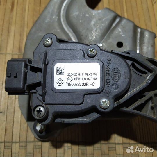 Педаль газа Renault Logan 2 седан 1.6 2018