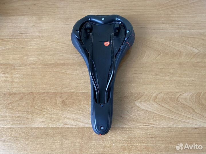 Седло, отражатель, защита для велосипеда