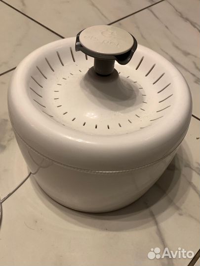 Фонтан поилка для кошек