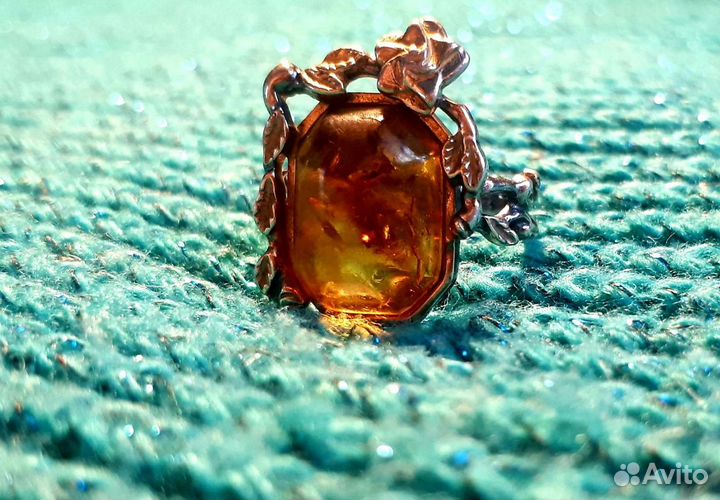 Серебряное кольцо женское