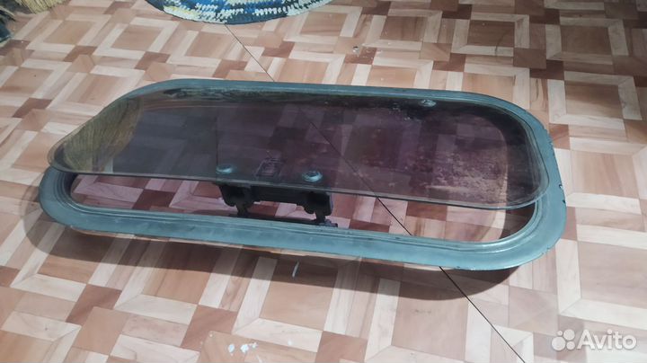 Люк автомобильный