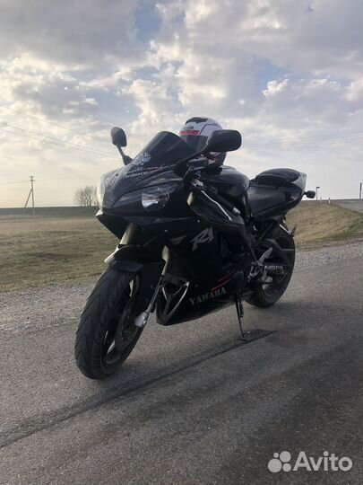 Yamaha r1