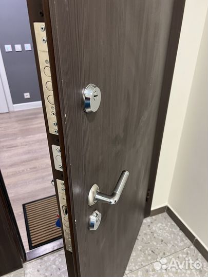 Дверь входная бу