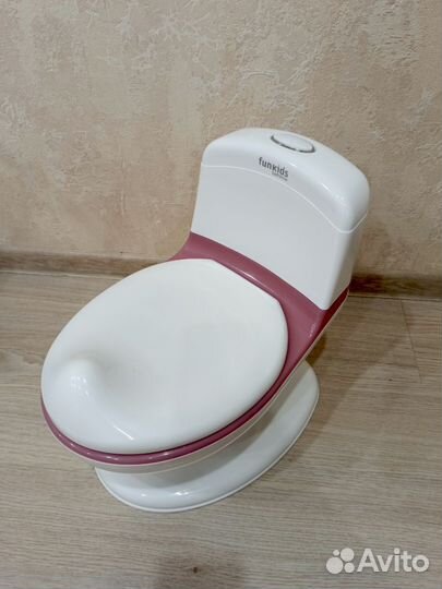 Детский горшок в виде унитаза