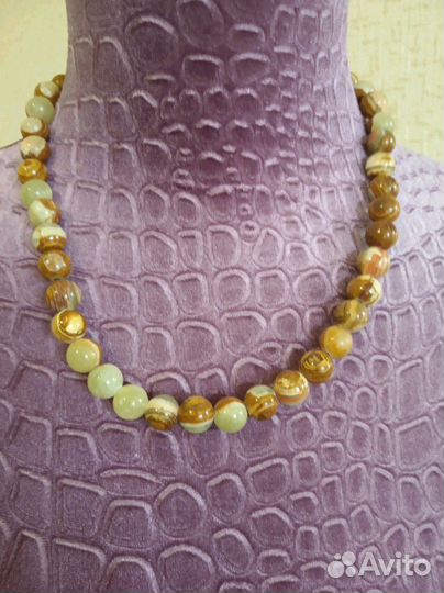 Ожерелье из натурального камня