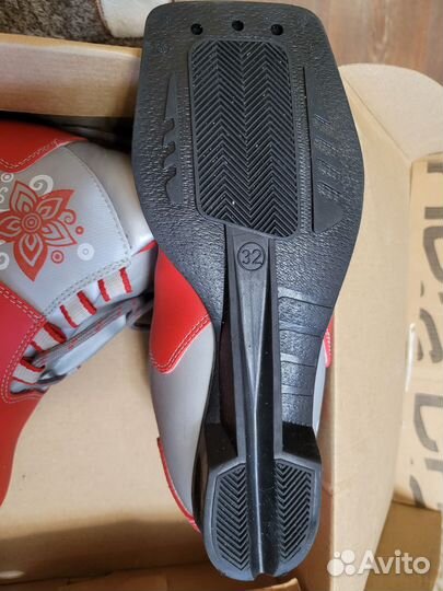 Лыжные ботинки