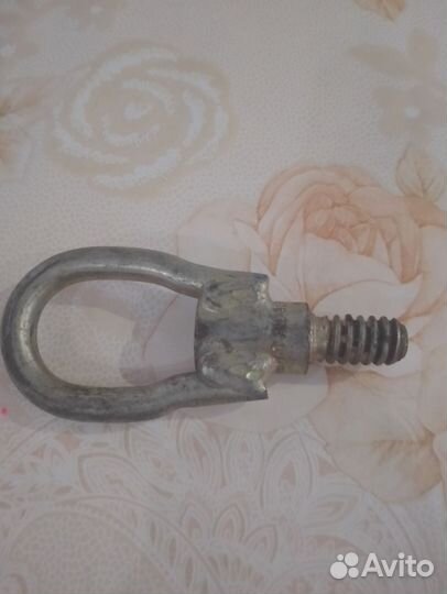 Ухо для буксировки