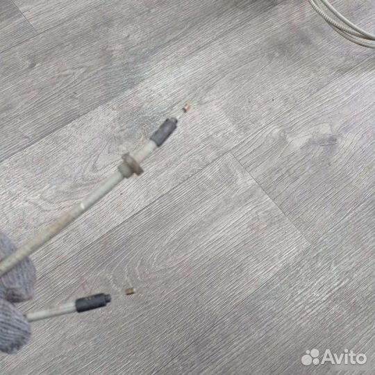 Трос капота Renault Logan