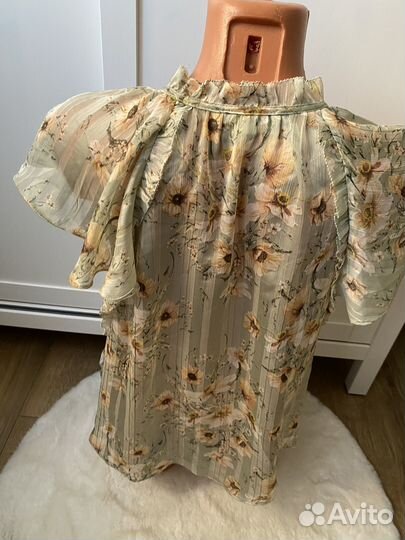 Блузка женская hm с коралловыми пуговицами