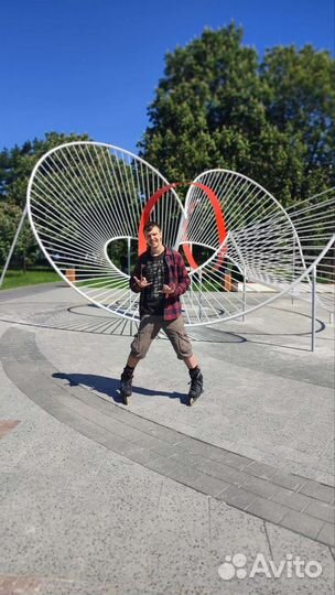 Инструктор по роликам