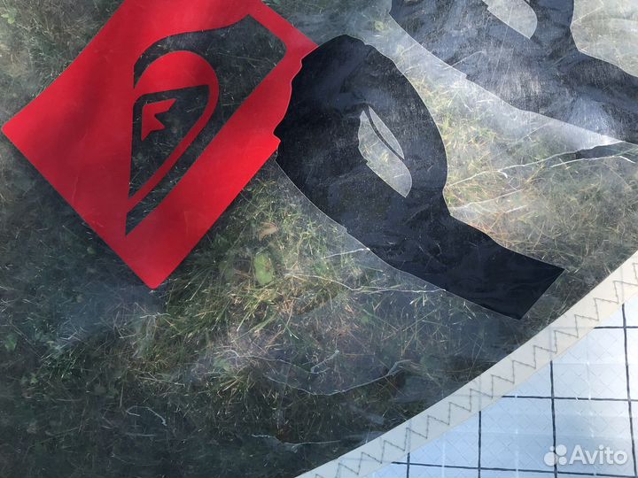 Парус для виндсерфинга