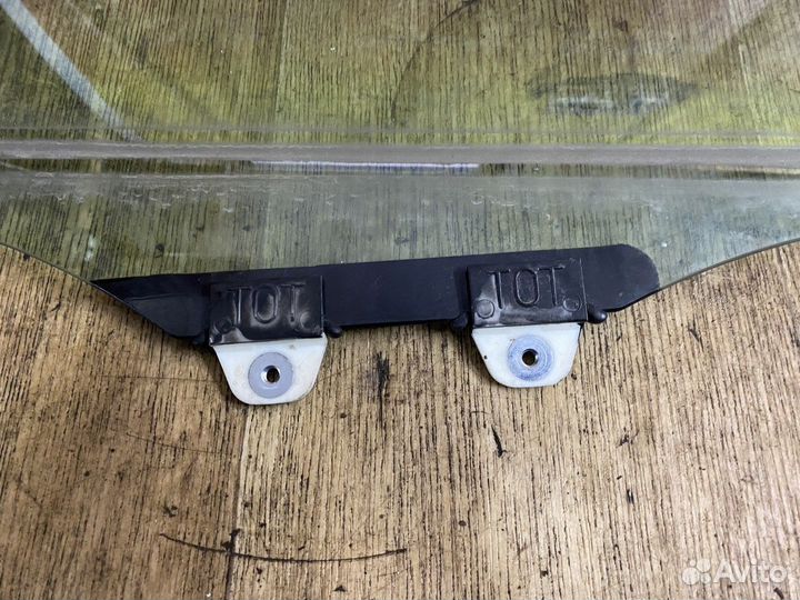 Стекло заднее левое сrv-4 Honda CR-V