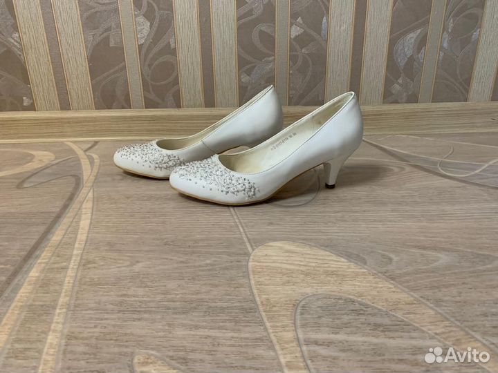 Туфли свадебные 38 белые