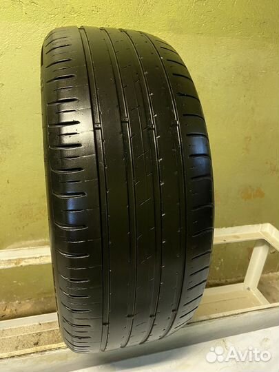 Kumho Ecsta HS51 235/55 R17 103W