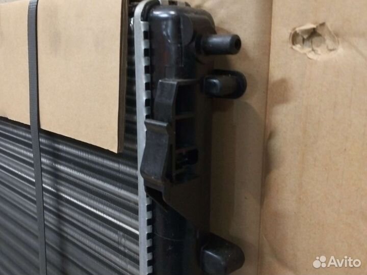 Радиатор двигателя Рено / Renault
