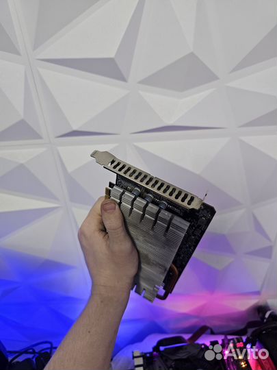 Gigabyte P106-100 (как GTX 1060 6Gb)