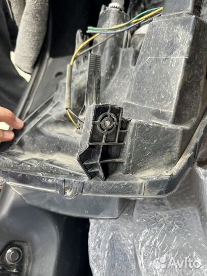 Фара на весту правая