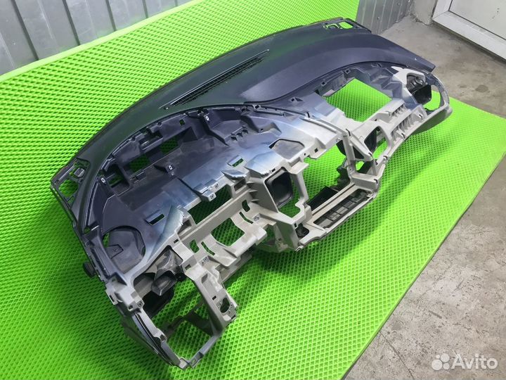 Панель приборов торпеда Honda Civic 4D 2006-2012