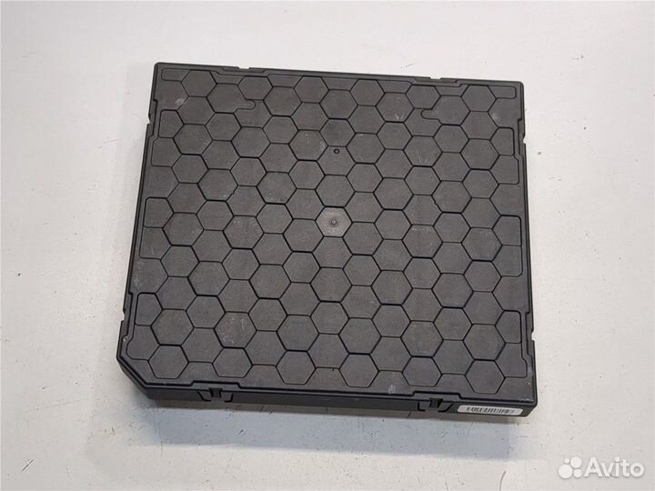 Блок управления бортовой сети Volkswagen Golf 7, 2