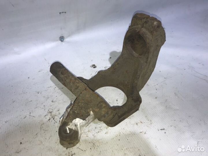 Поворотный кулак задний правый Ford Mondeo 3 cjba