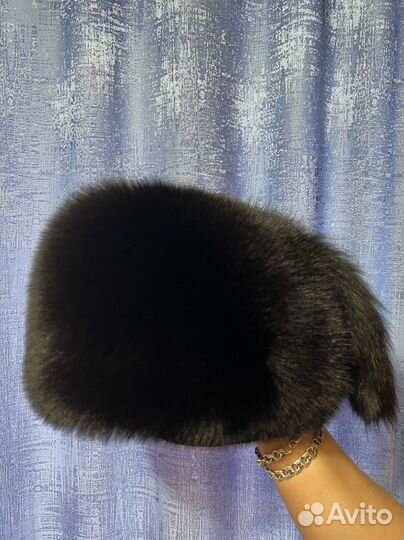 Шапка песцовая черная с двумя хвостиками