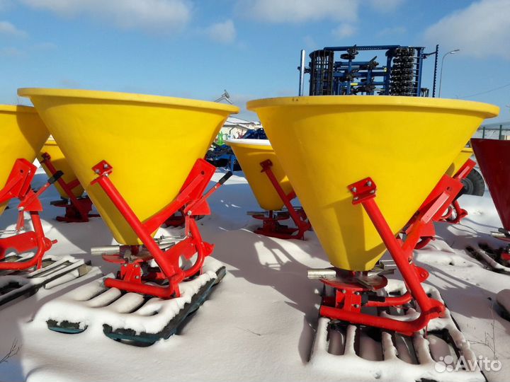 Разбрасыватель удобрений Strumyk РУМ 500, 2024