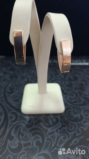 Золотые серьги