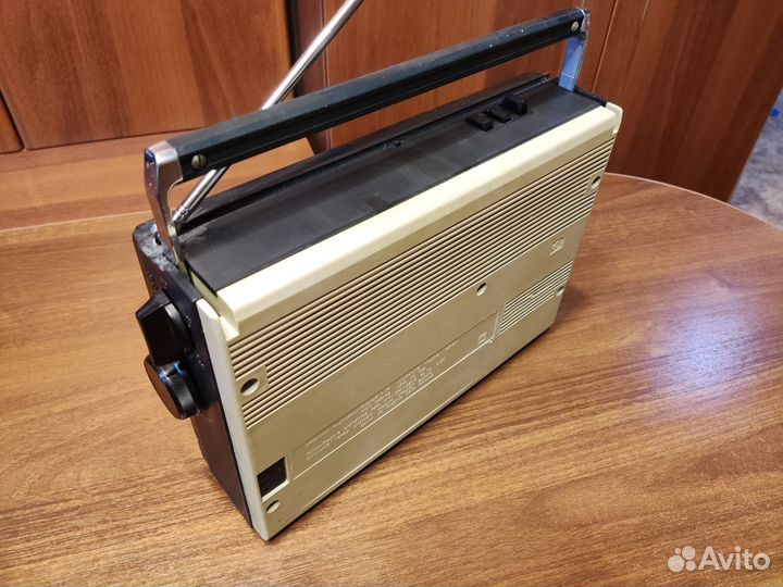 Радиоприемник VEF-214 (с FM 88-108)