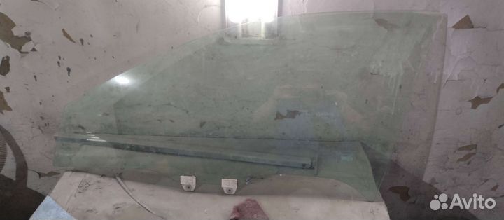 Стекло Honda accord 8